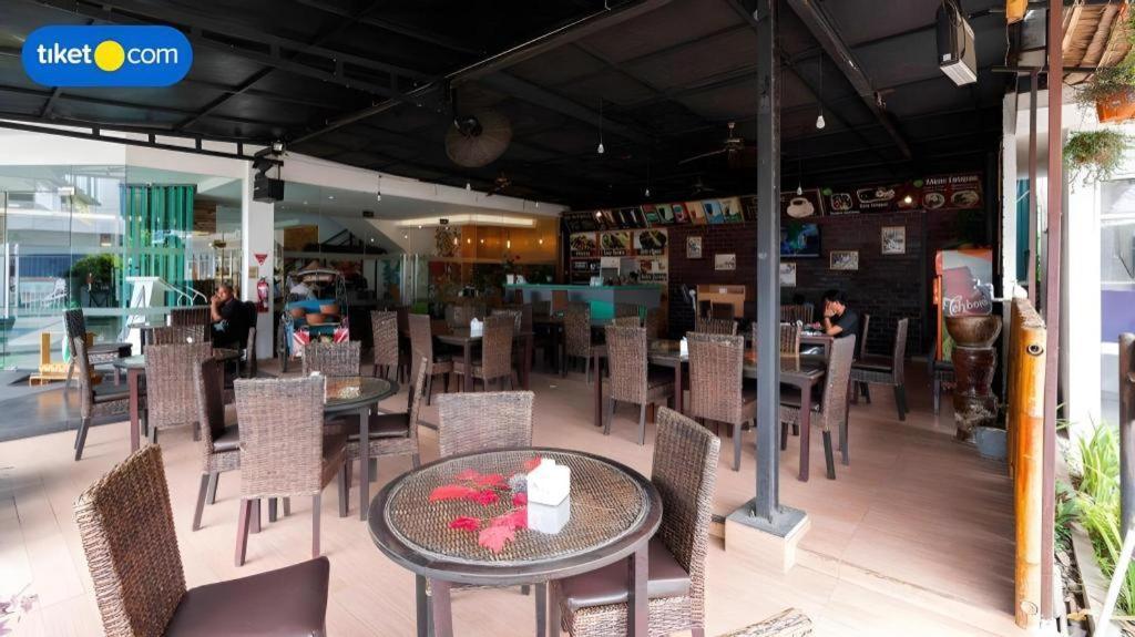 Hotel Arbor Biz Makassar